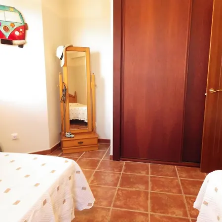 Spacious 2 Bedroom Townhouse Close To The Beach * غراناديا دي أبونا